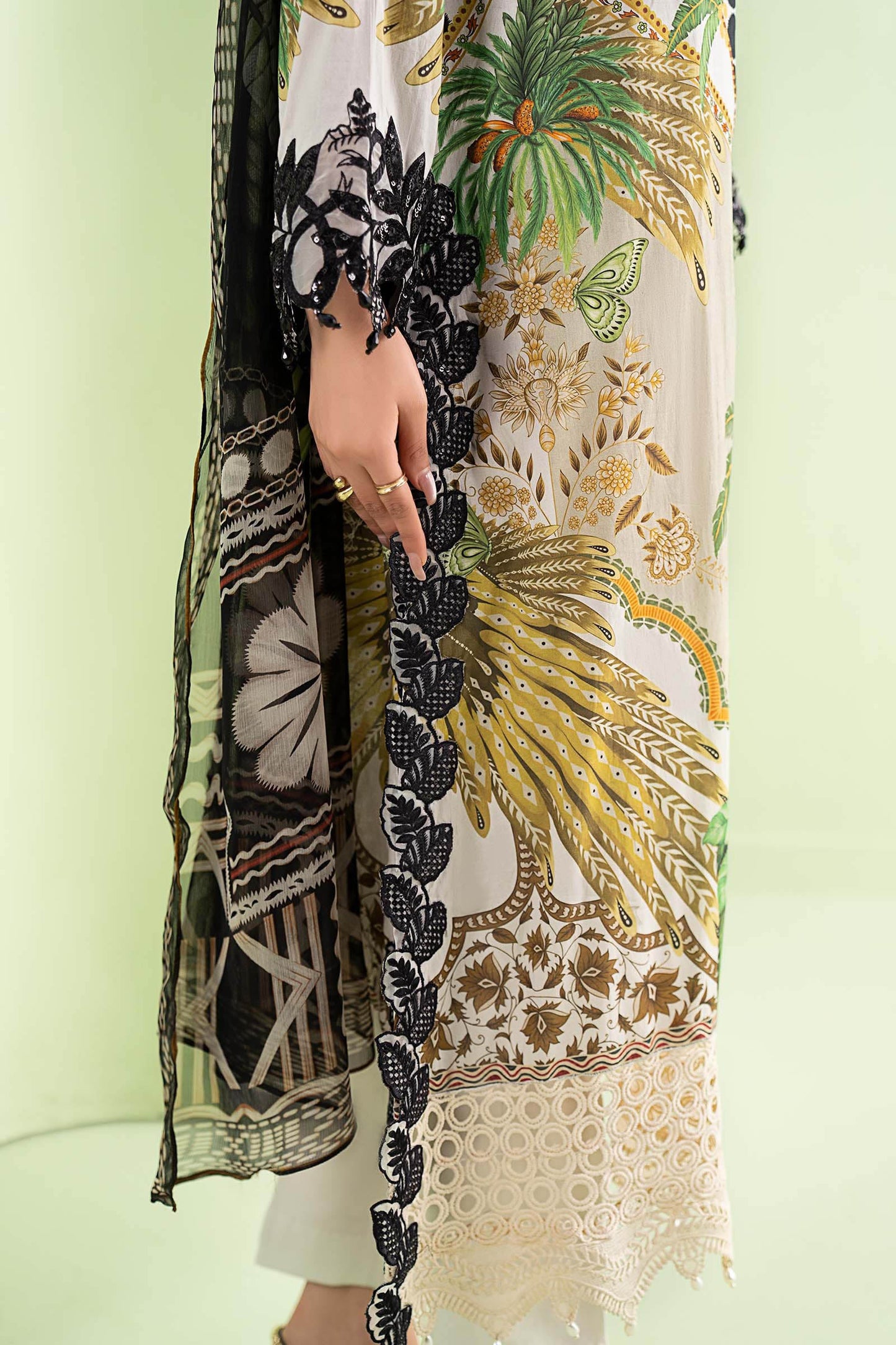 3 Piece Embroidered Lawn Suit