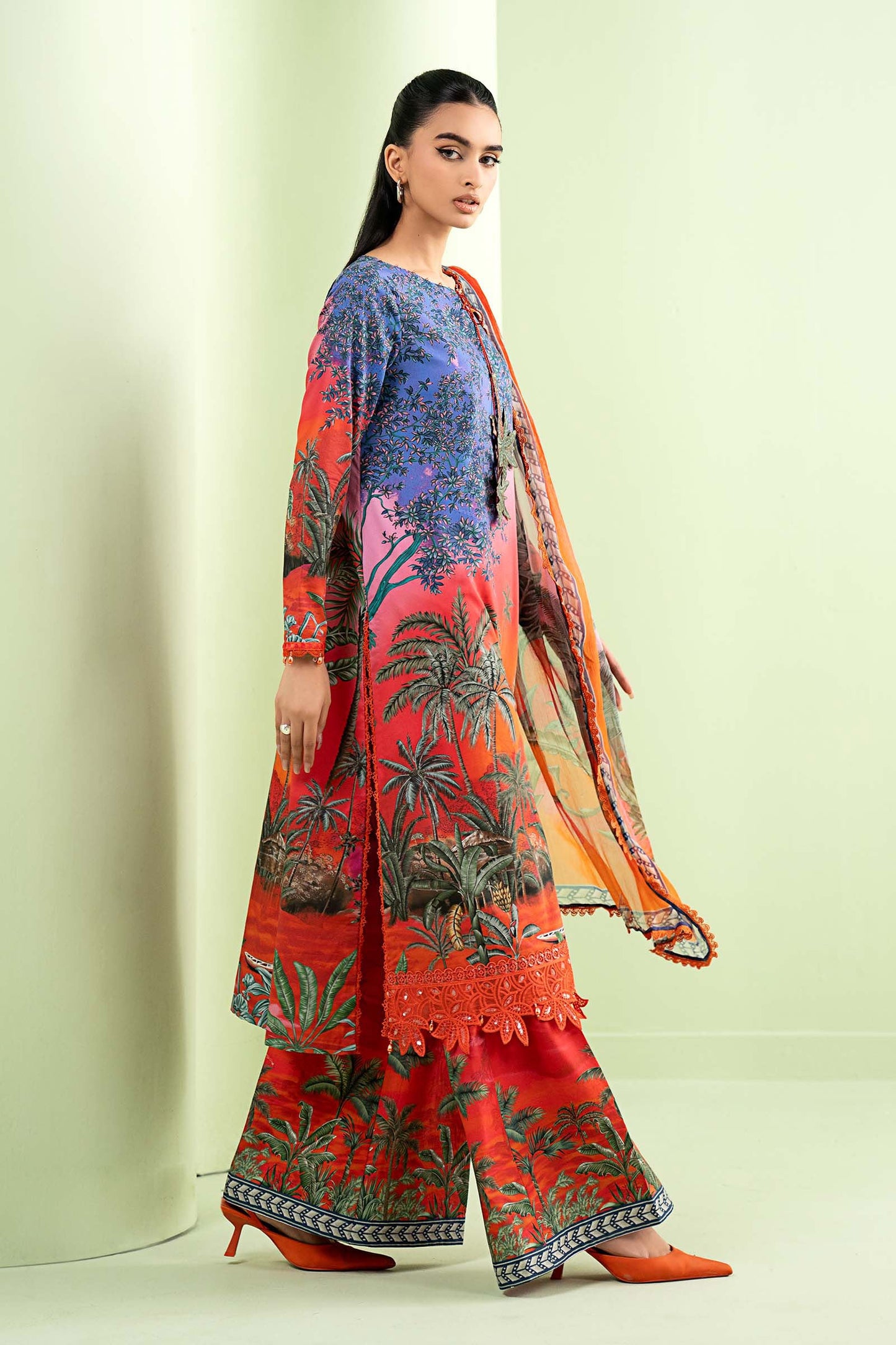 3 Piece Embroidered Lawn Suit