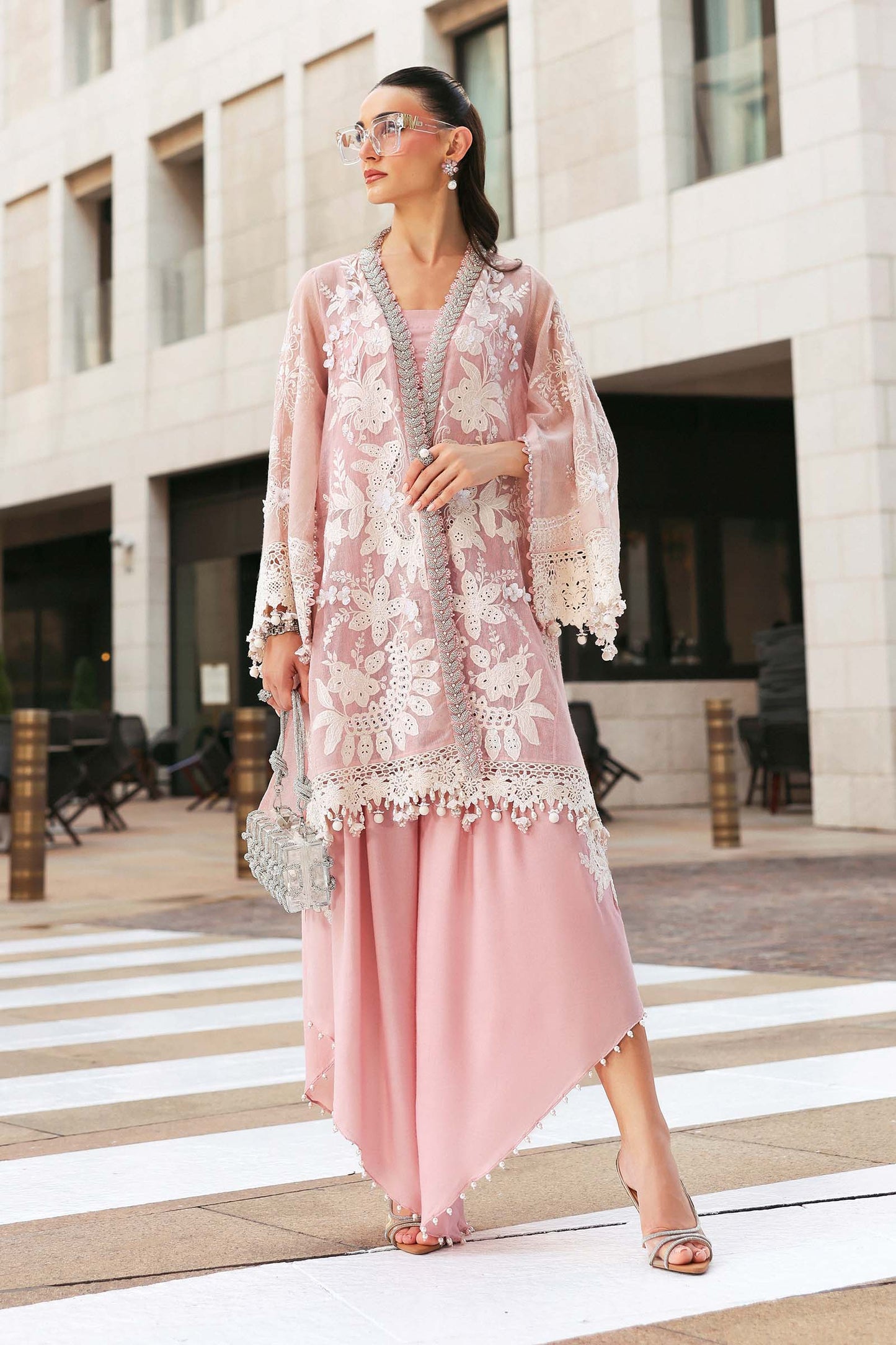 3 Piece Unstitched Embroidered Lawn Karandi Suit