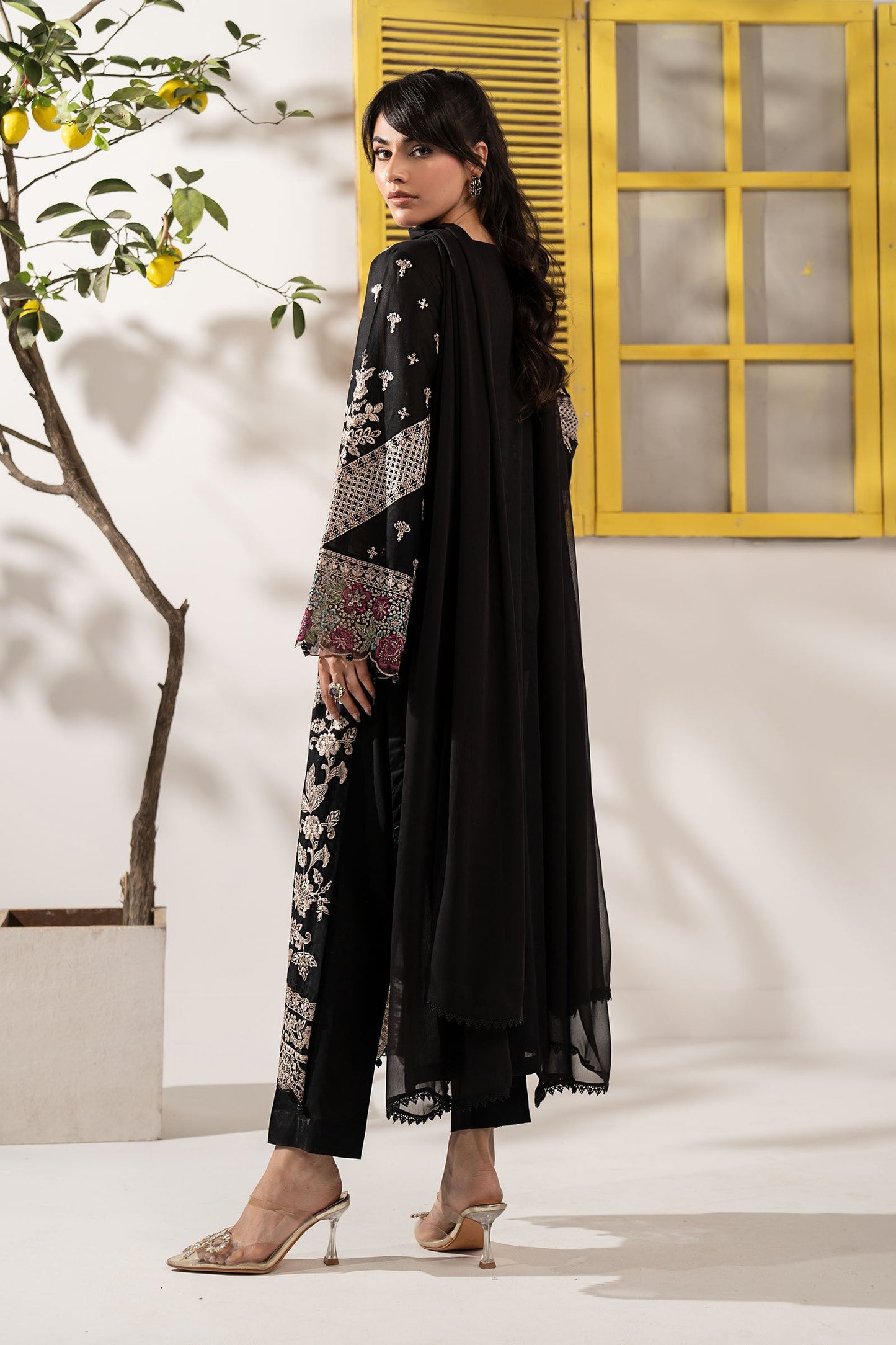 3 Piece Embroidered Lawn Suit