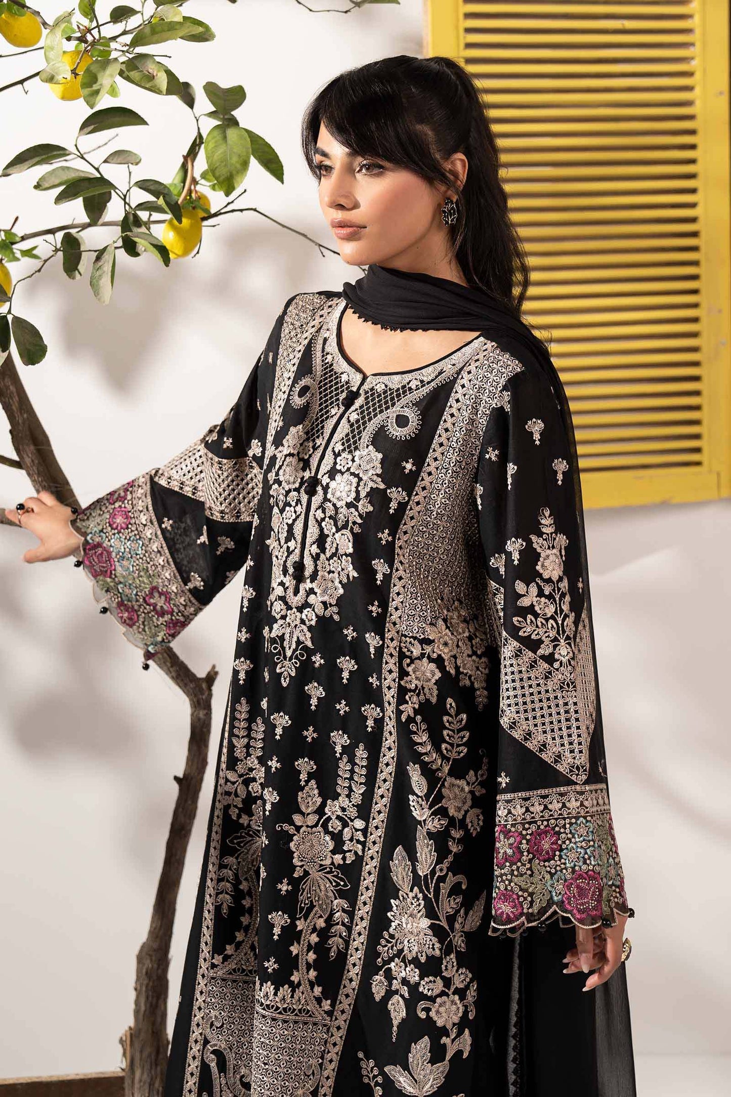 3 Piece Embroidered Lawn Suit