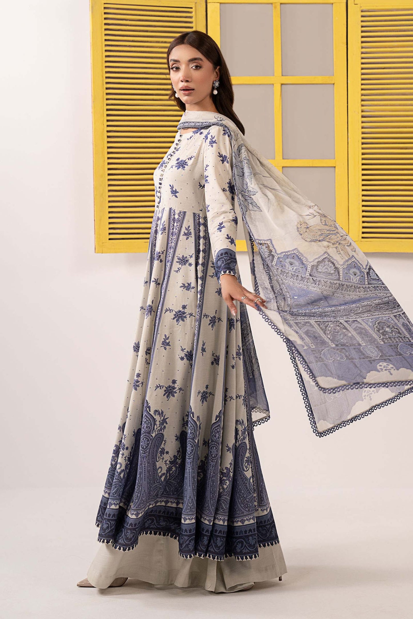 3 Piece Embroidered Pk Raw Silk Suit