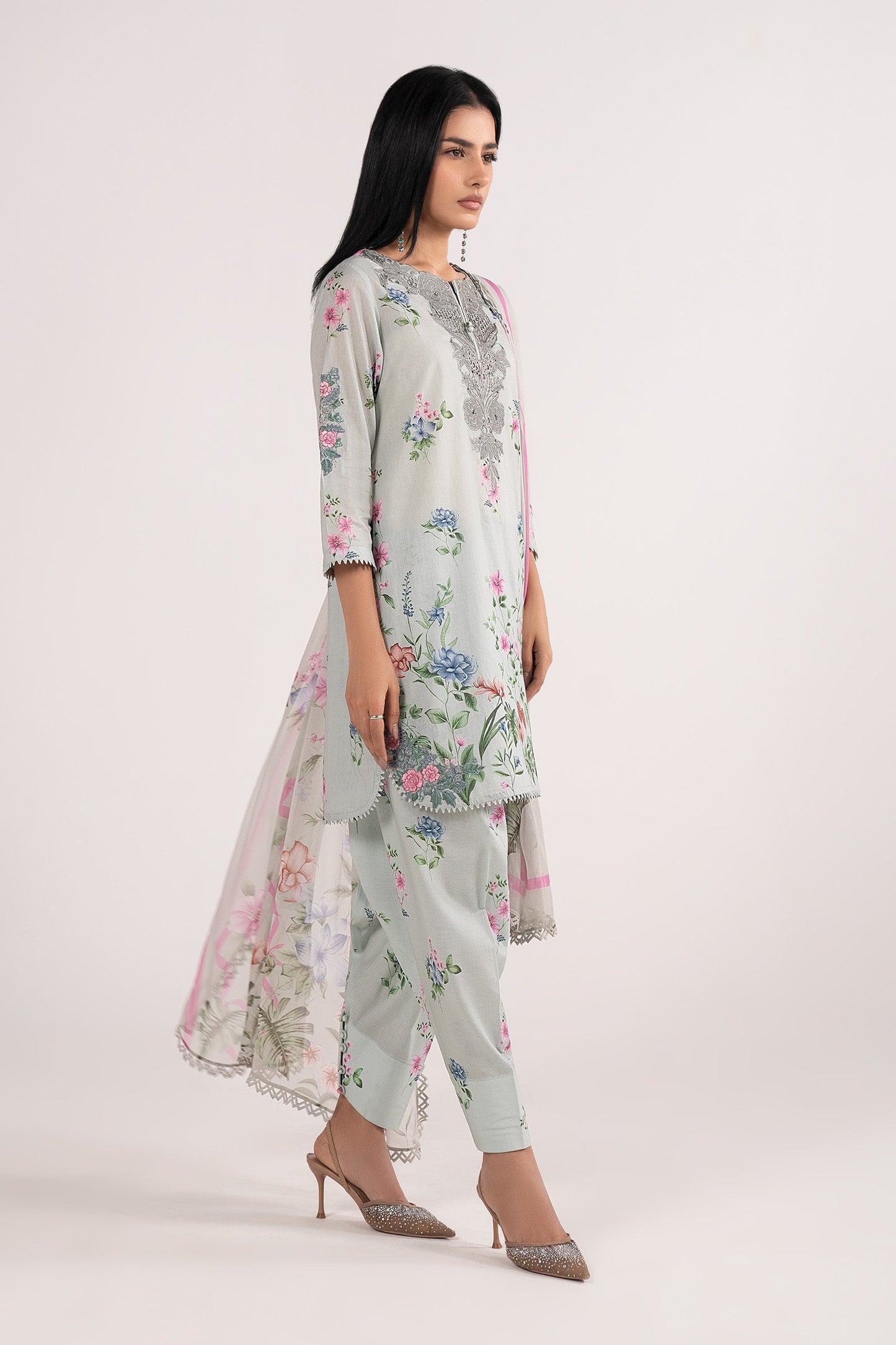3 Piece Embroidered Lawn Suit