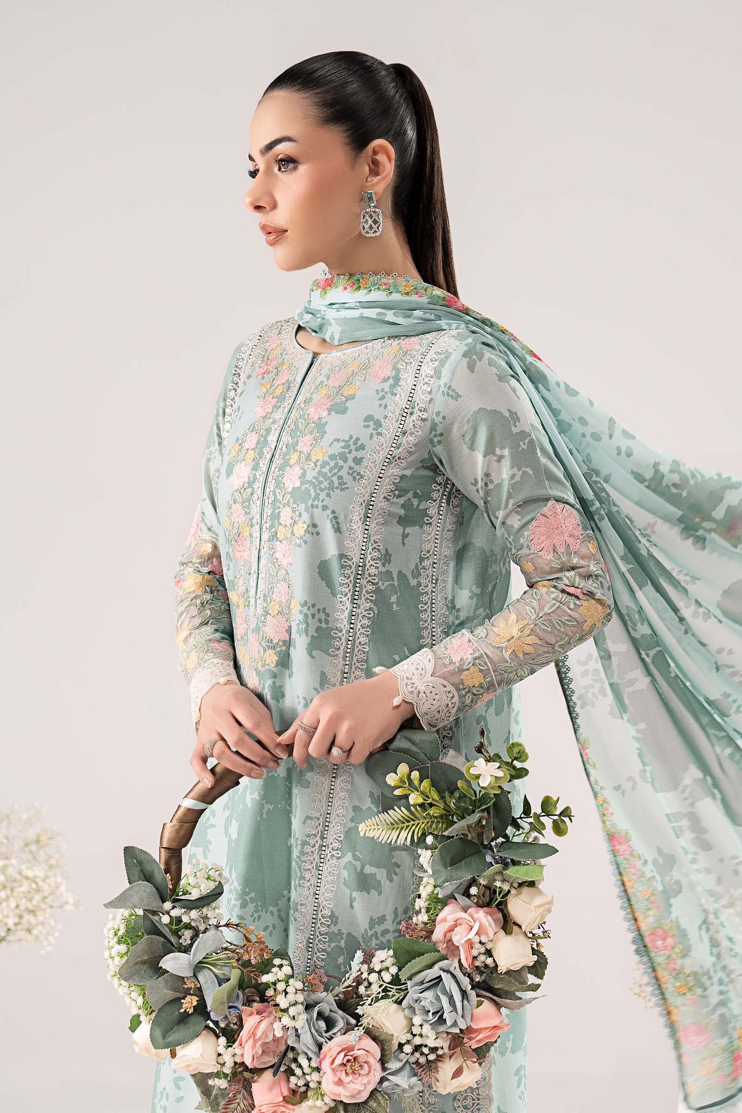 3 Piece Embroidered Lawn Suit