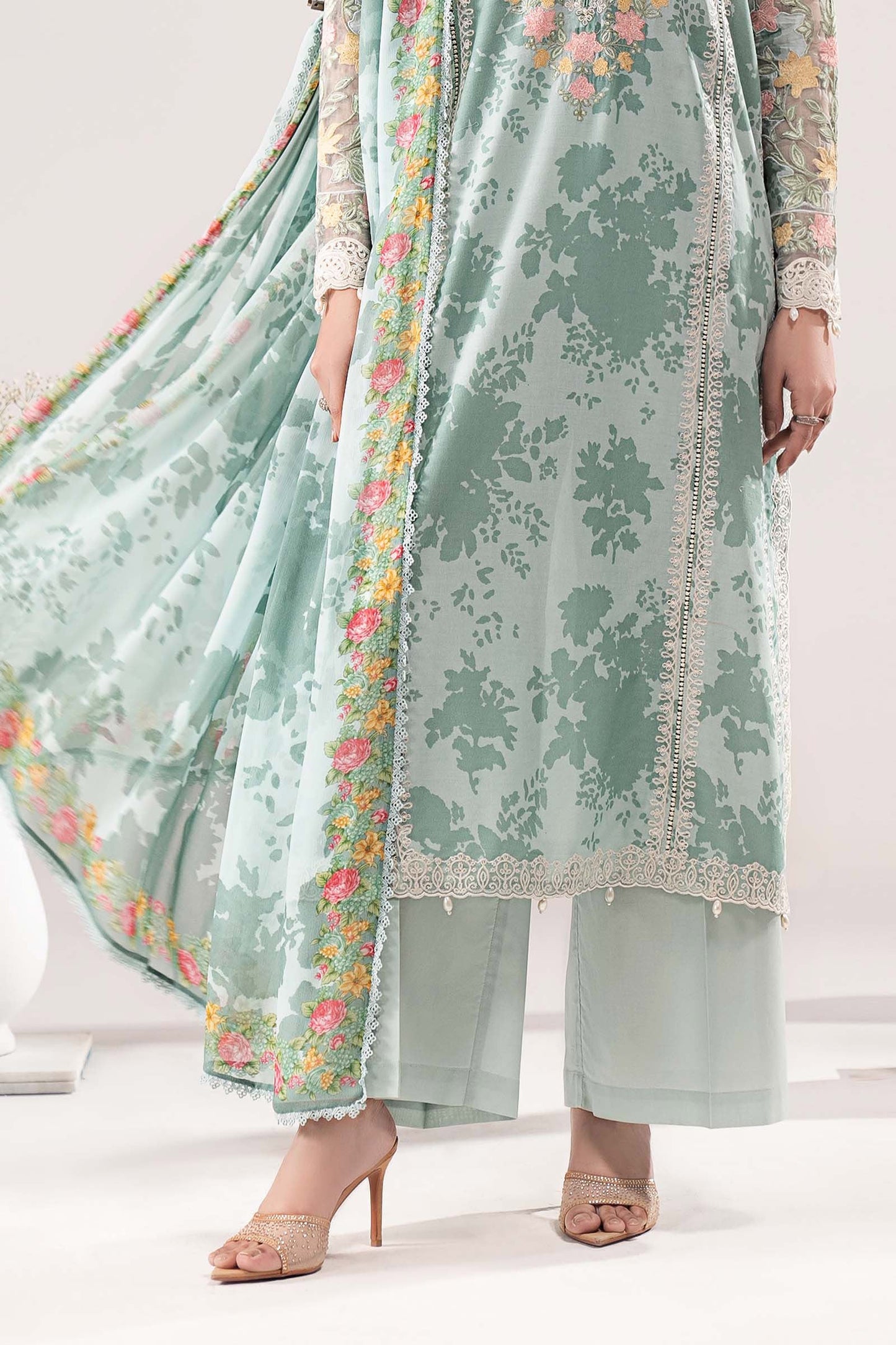 3 Piece Embroidered Lawn Suit