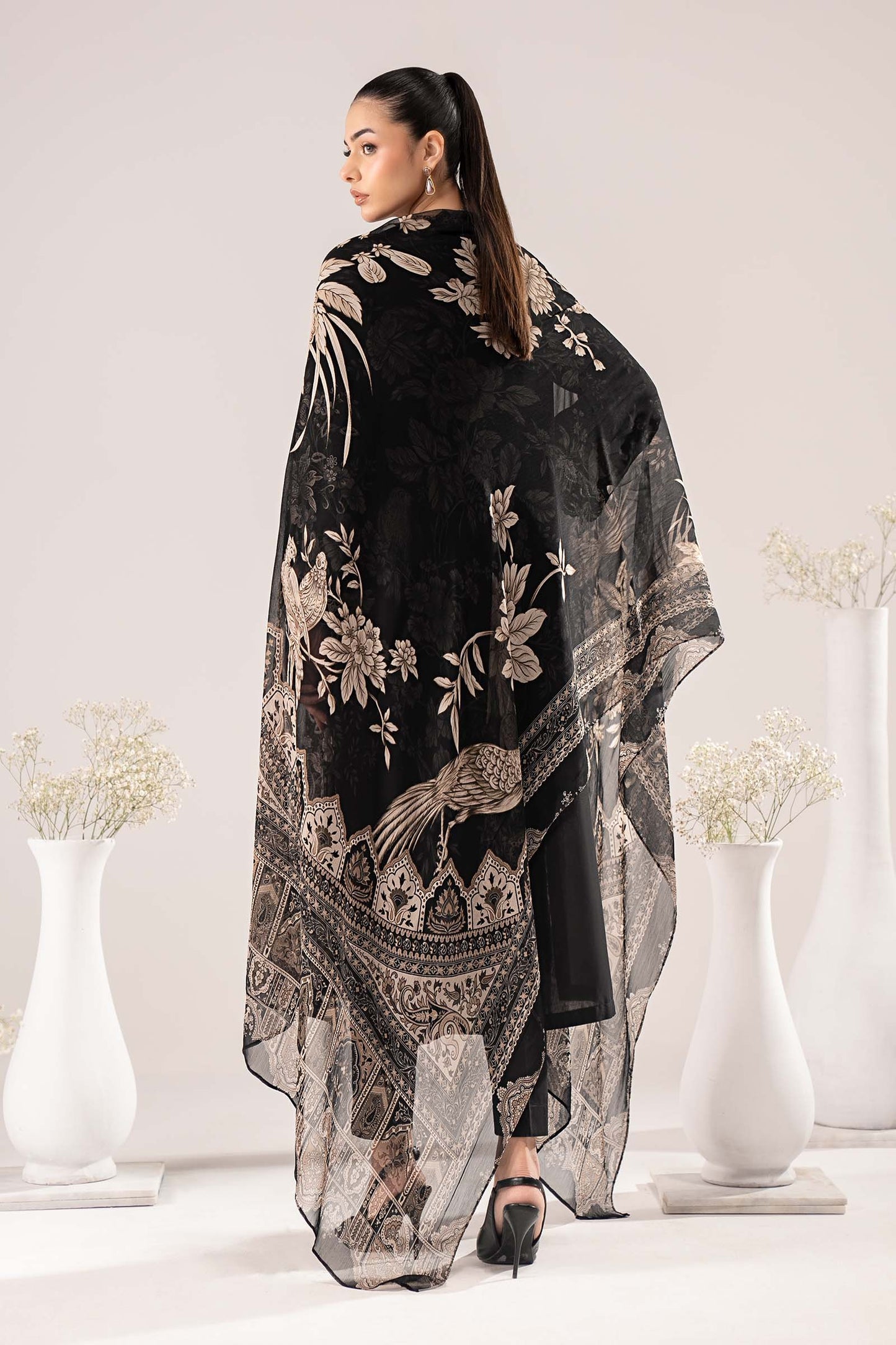 3 Piece Embroidered Lawn Suit