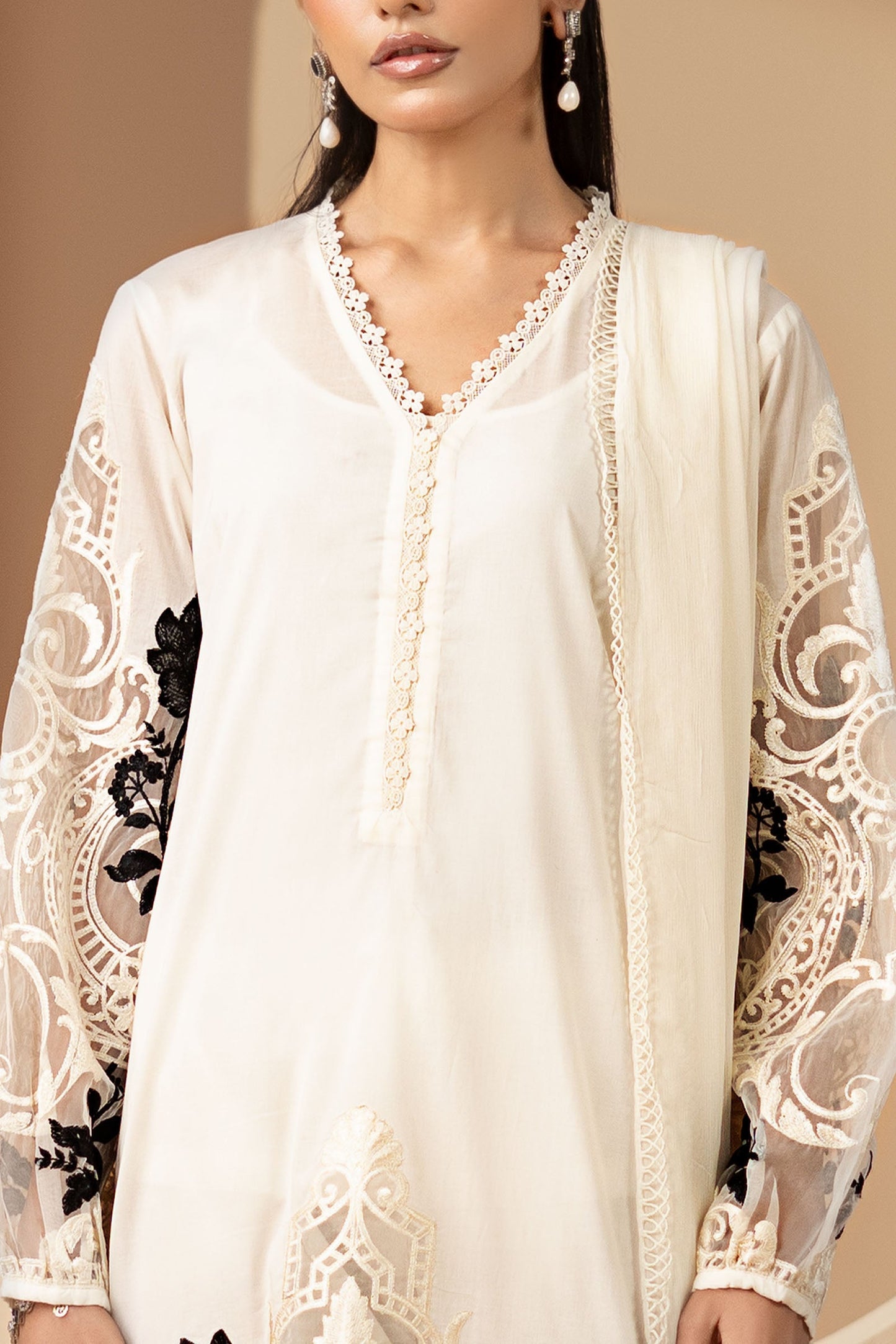 3 Piece Embroidered Lawn Suit