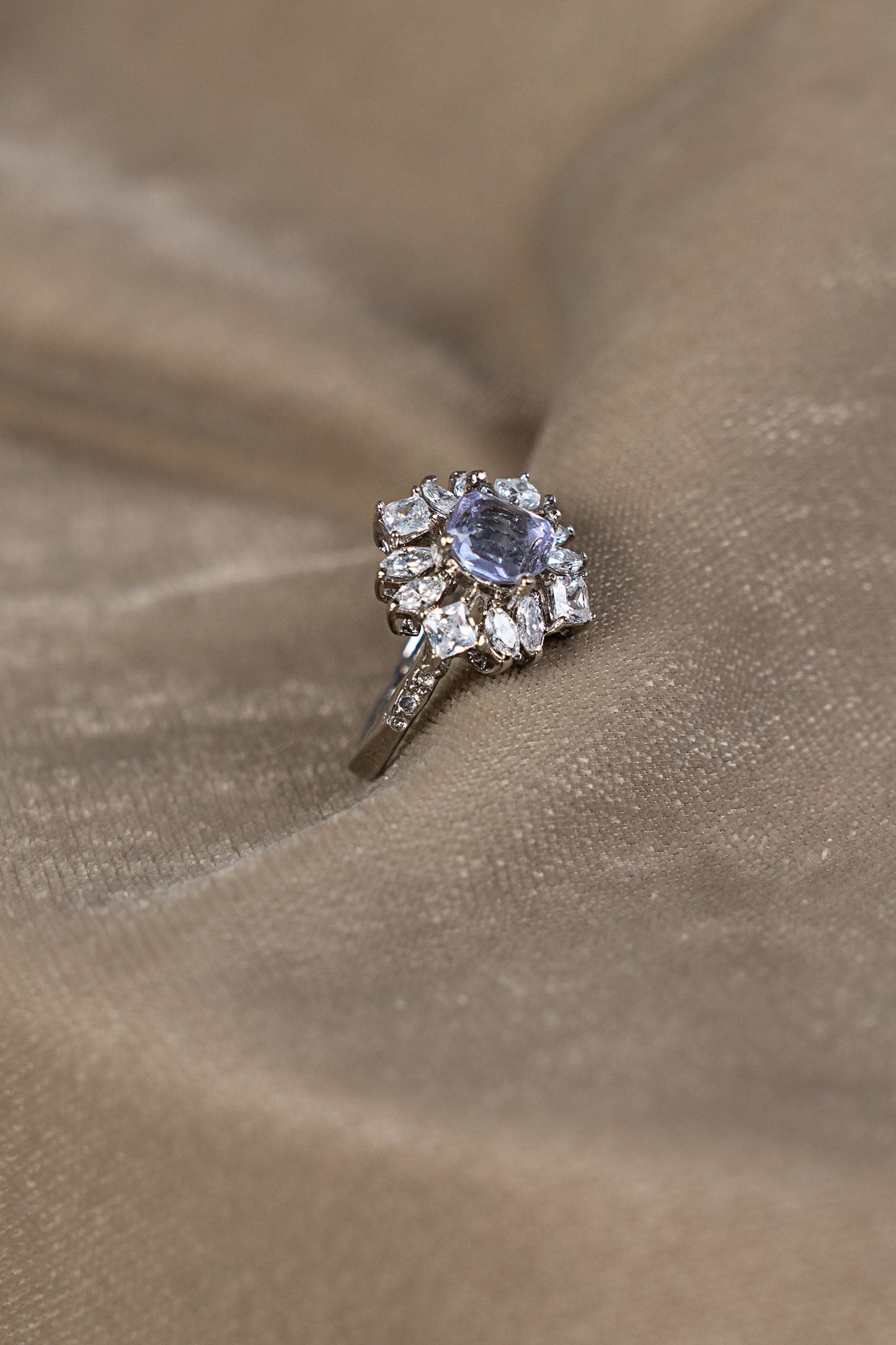 Veyra Ring